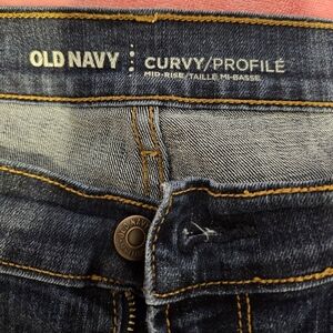 Old Navy curvy profile mid-rise jeans